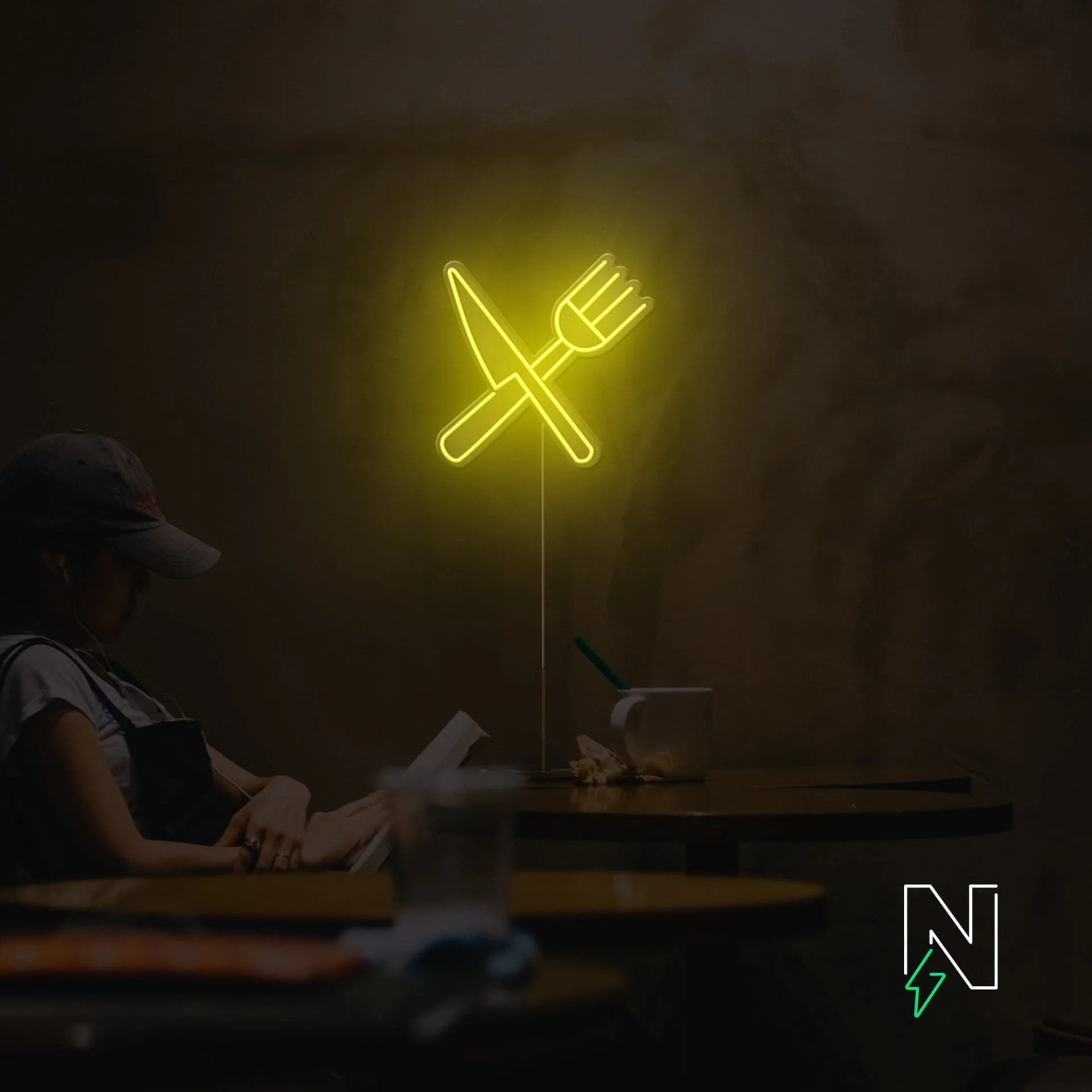 Cutlery Neon Sign - Image 10