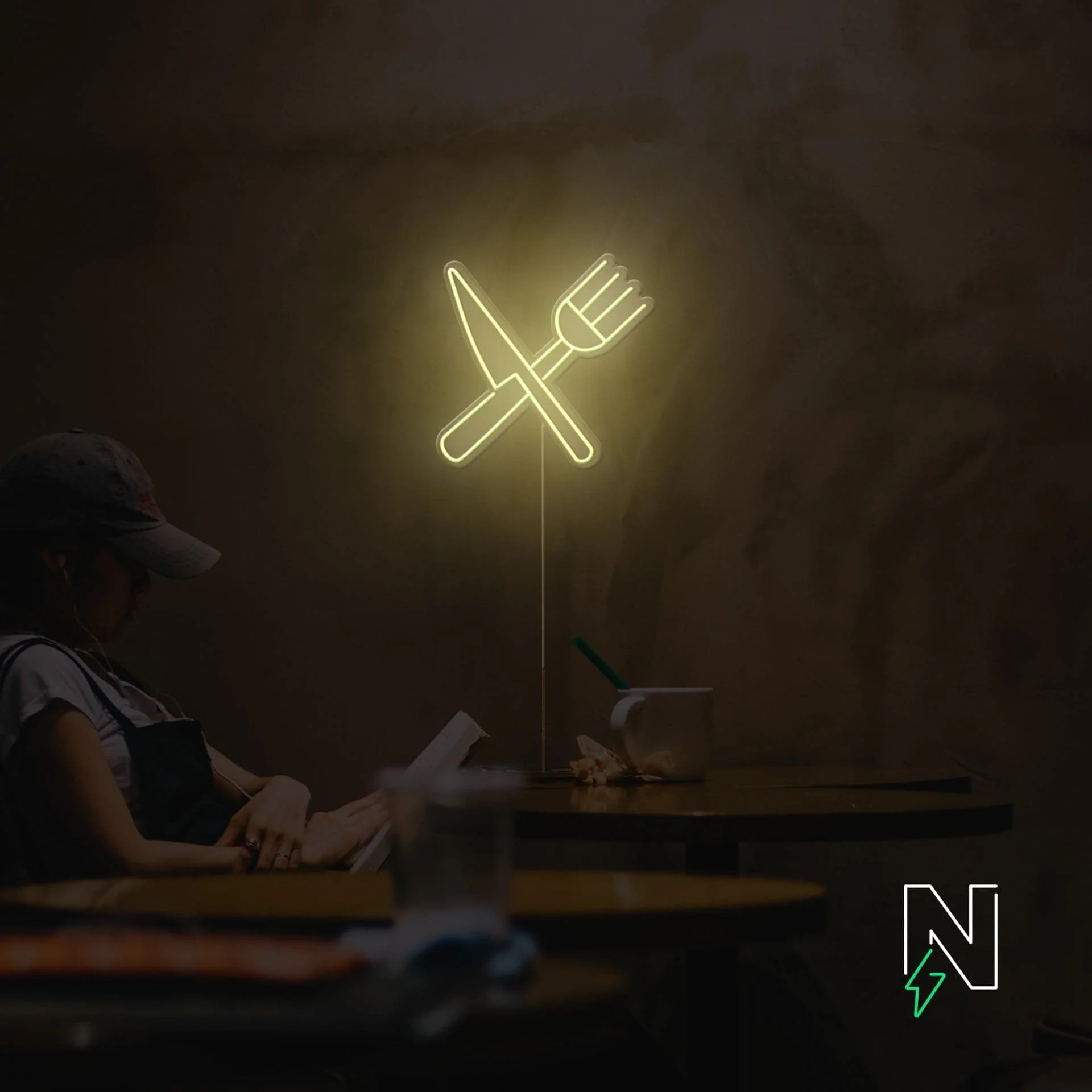 Cutlery Neon Sign - Image 2