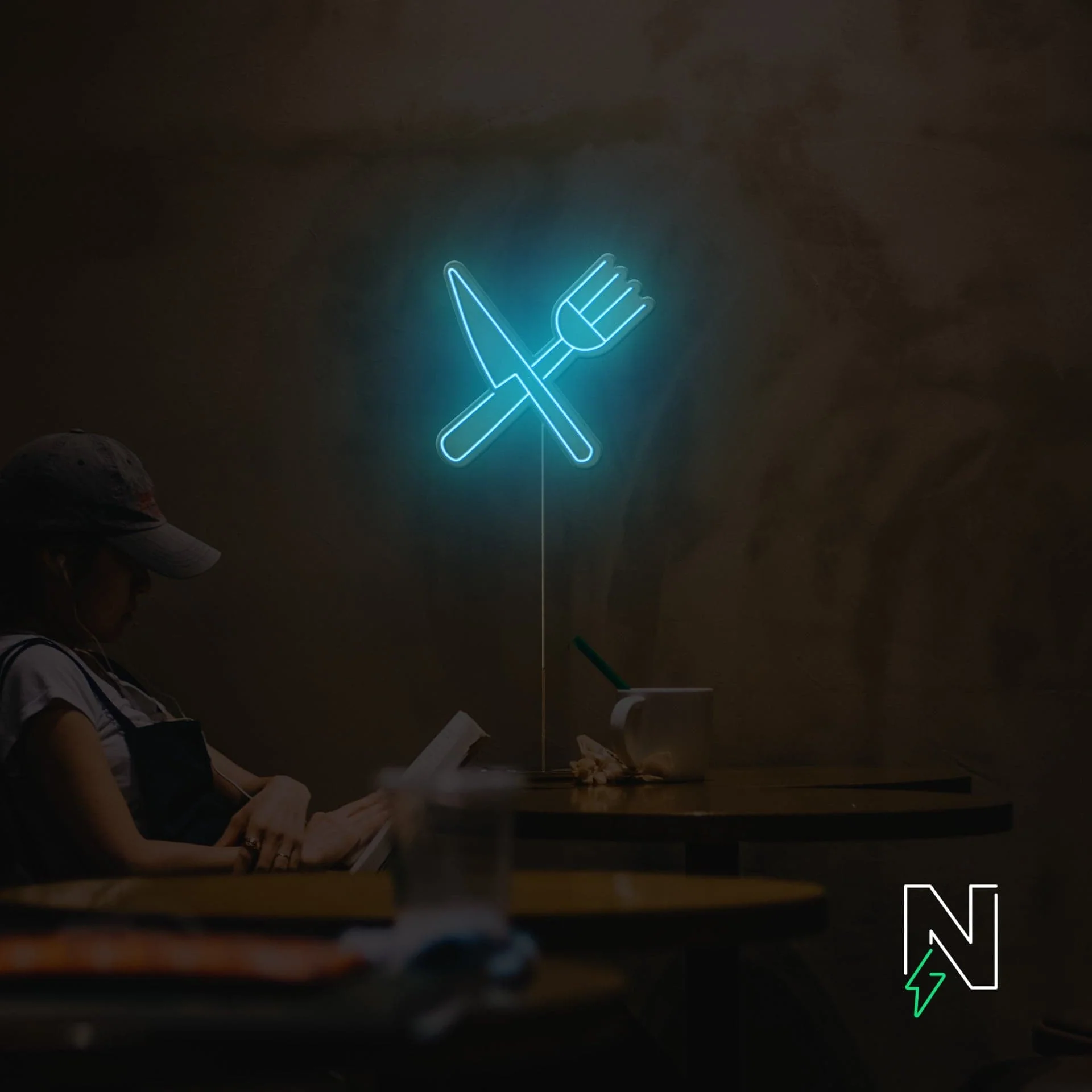 Cutlery Neon Sign - Image 8