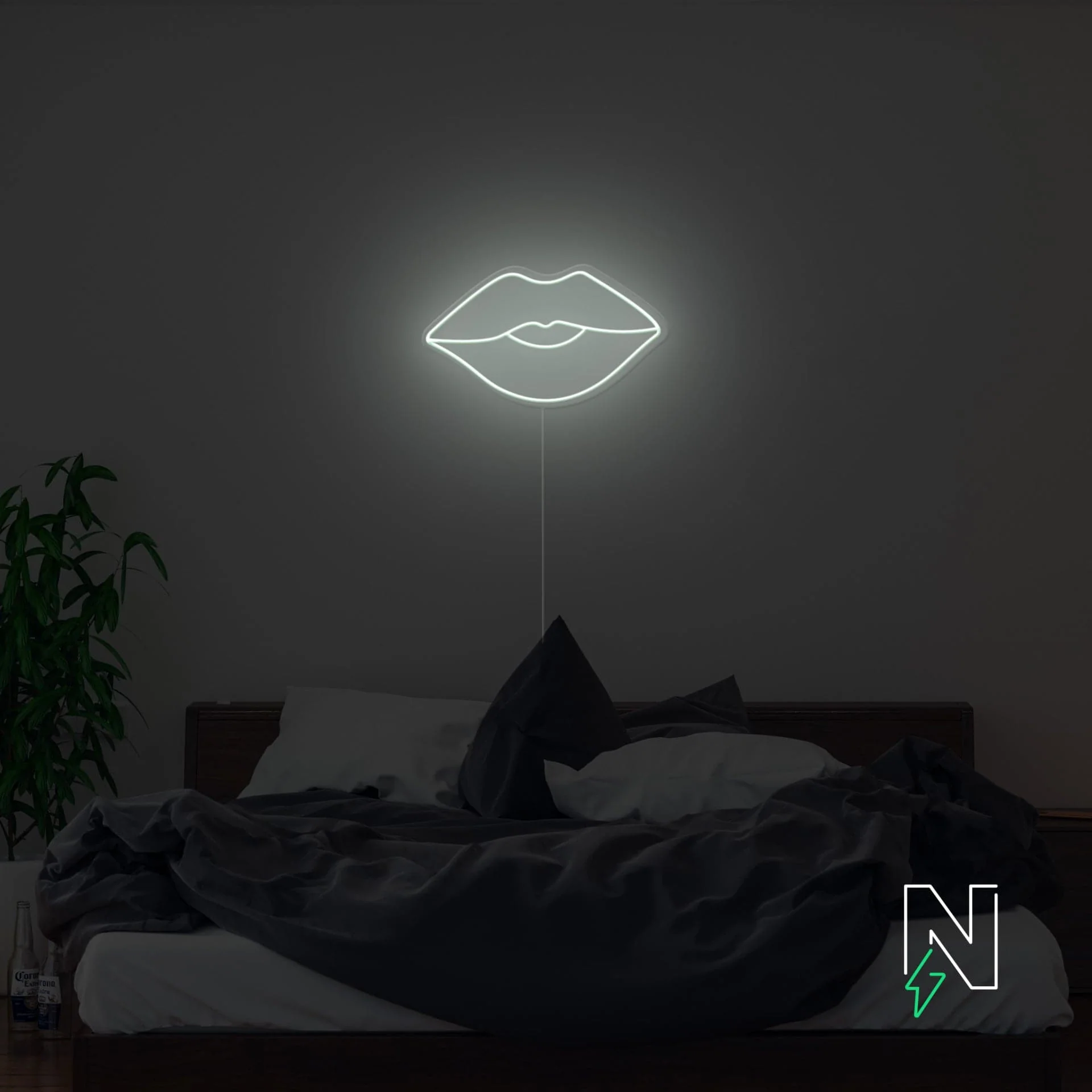 Lips Neon Sign - Image 4