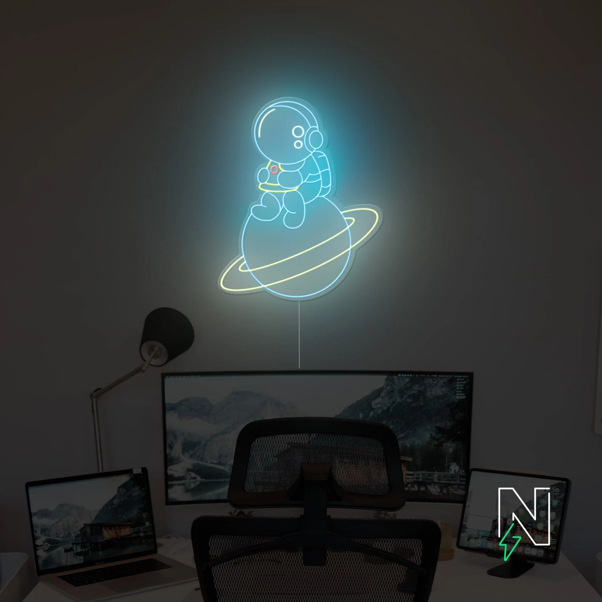 Mini Astranaut Neon Sign - Image 3